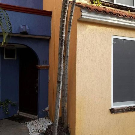Cozy Townhouse In Great Location Leilighet Cancún Eksteriør bilde